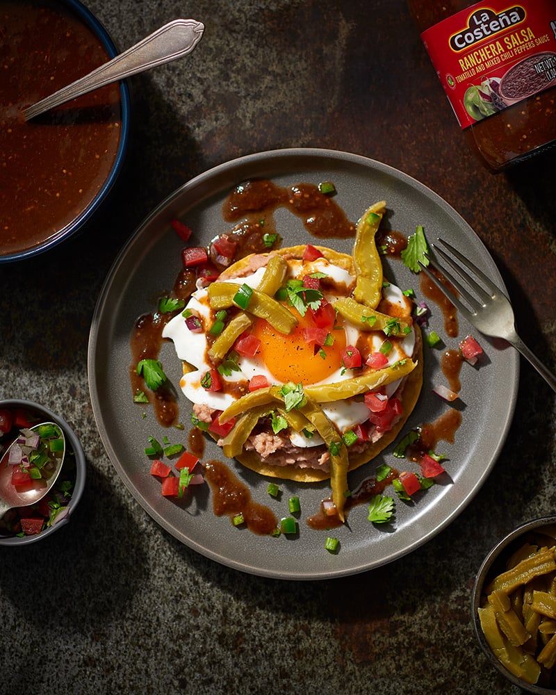Cowboy-Style Ranchero Eggs with Beans-1