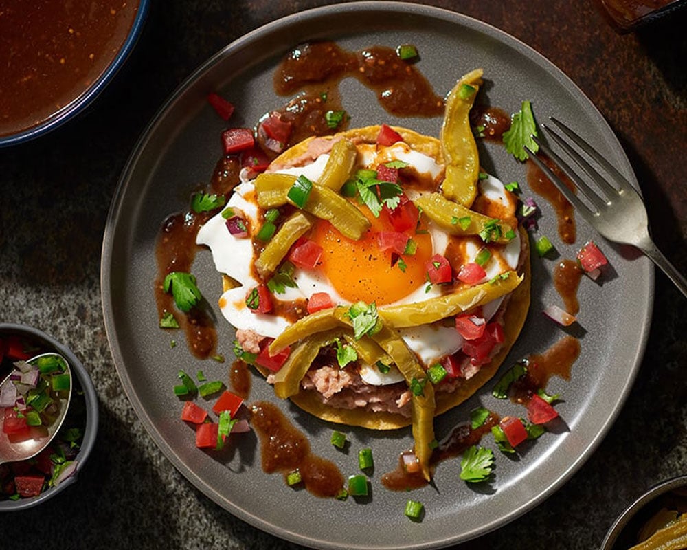 Cowboy-Style Ranchero Eggs with Beans